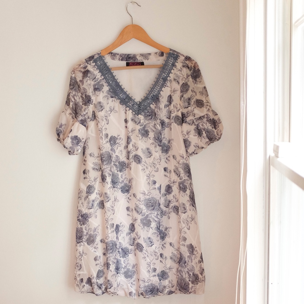 *Vintage* Rose Floral Print Ivory Gray-Blue Dress